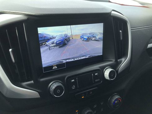 Used 2024 GMC Terrain SLT image 21