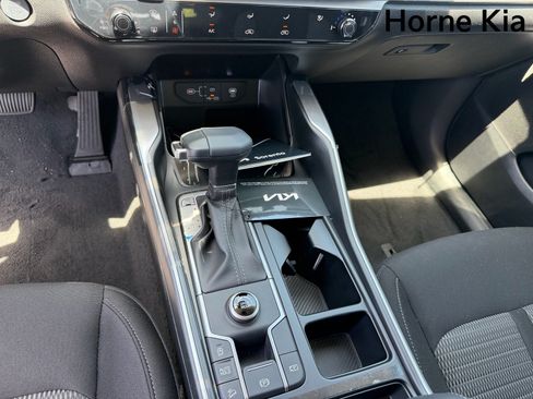 New 2026 Kia Sorento LX FWD image 18