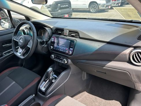 Used 2024 Nissan Versa SR FWD image 13