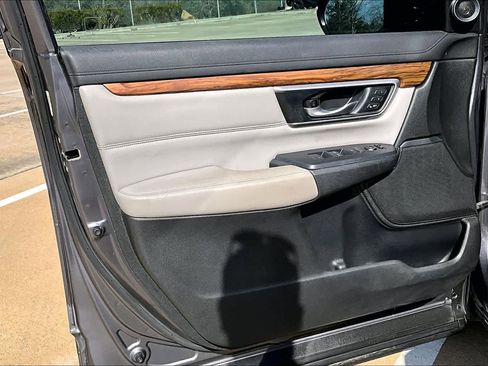 Used 2017 Honda CR-V Touring image 21