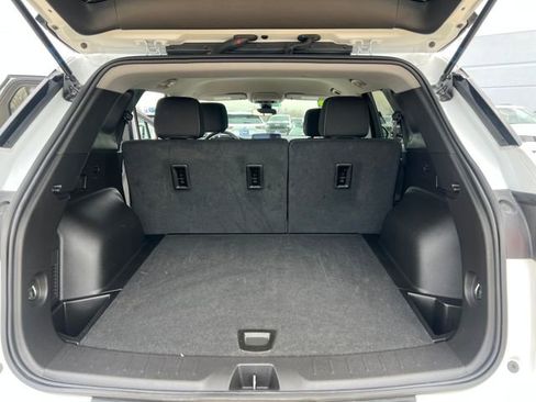 Used 2025 Chevrolet Blazer LT image 17