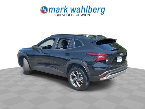 Used 2026 Chevrolet Trax LT w/ Driver Confidence Package FWD image 6