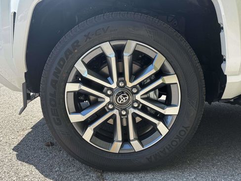 New 2026 Toyota 4Runner Limited AWD/4WD image 11