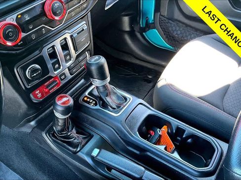 Used 2020 Jeep Wrangler Rubicon AWD/4WD image 15