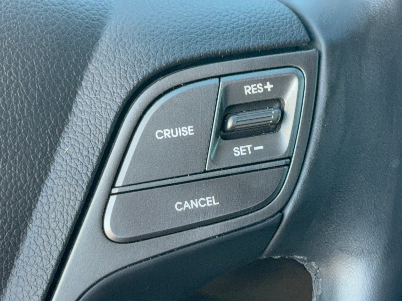 Used 2018 Hyundai Santa Fe Sport 2.0T FWD image 19