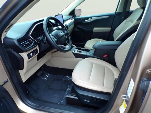 Used 2020 Ford Escape SEL AWD/4WD image 16