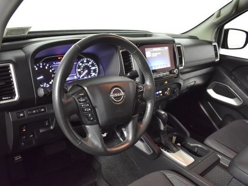 Used 2022 Nissan Frontier SV AWD/4WD image 13