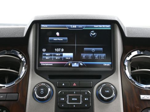 Used 2015 Ford F250 Lariat w/ Lariat Ultimate Package image 28