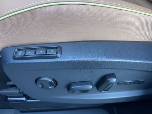 New 2025 Volkswagen ID. Buzz Pro S image 12