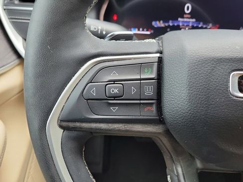 Used 2024 Jeep Grand Cherokee Limited w/ Black Appearance Package image 27