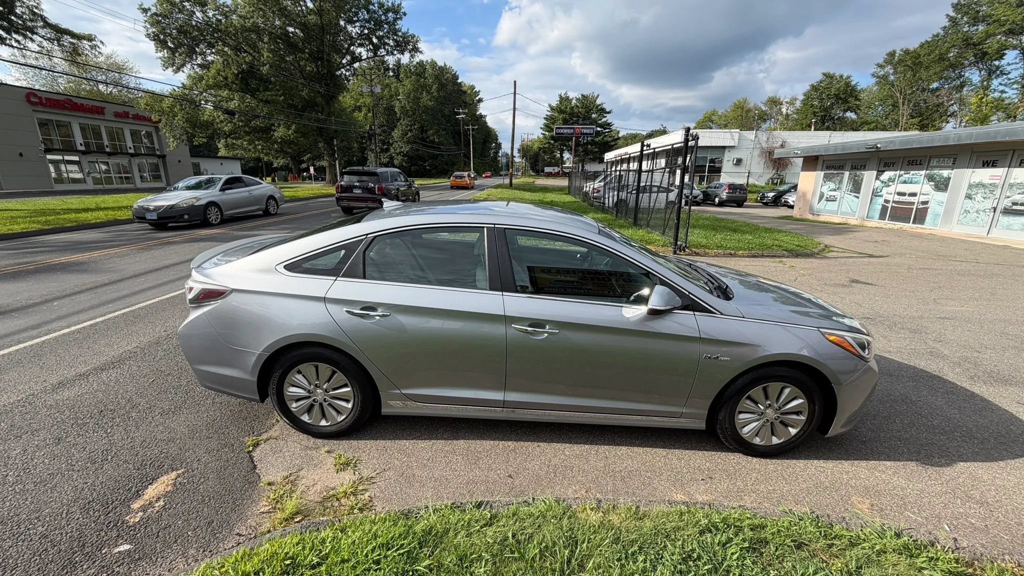 Used 2016 Hyundai Sonata SE FWD image 4