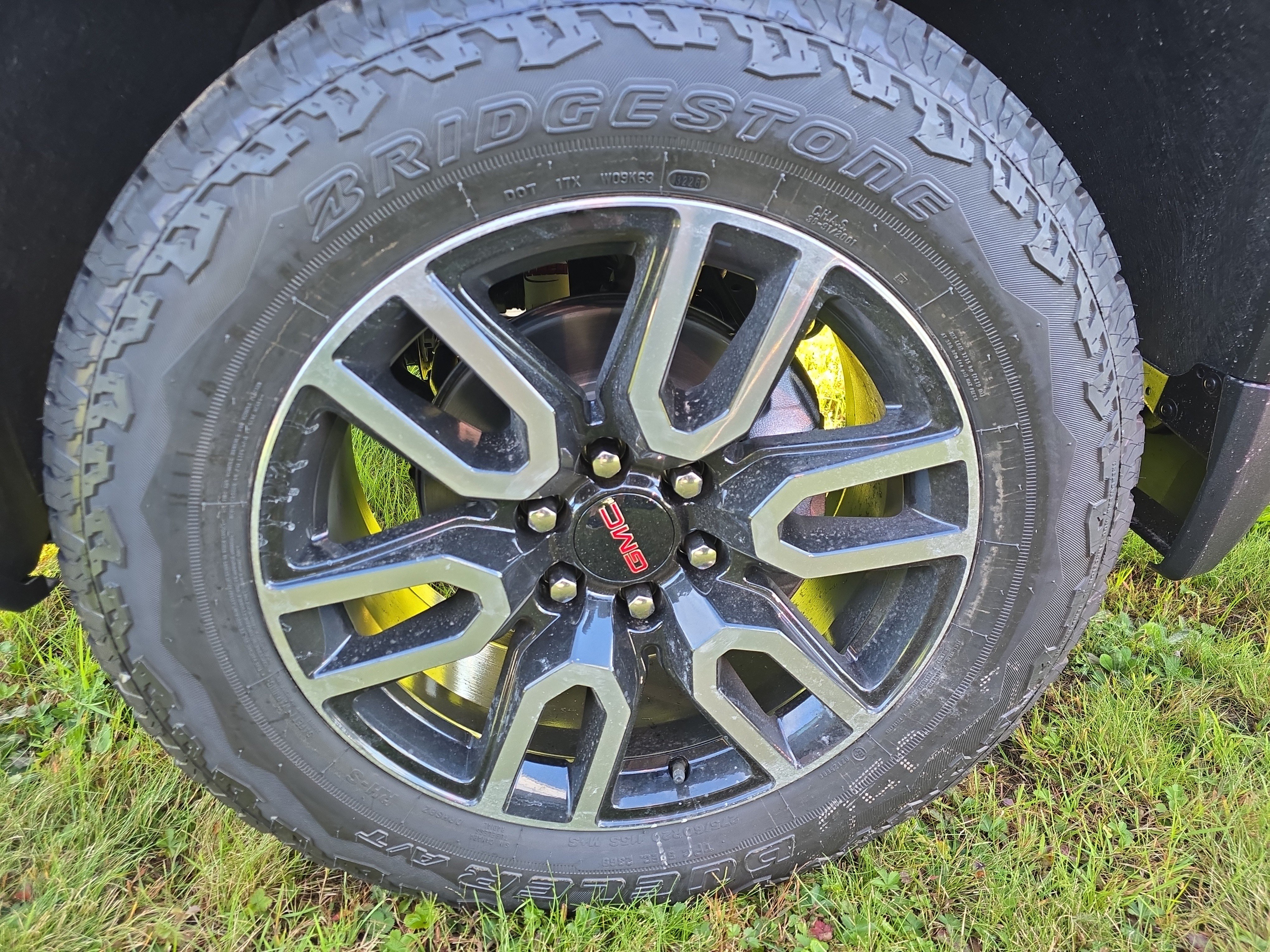 New 2026 GMC Sierra 1500 AT4 w/ AT4 Premium Package AWD/4WD image 11