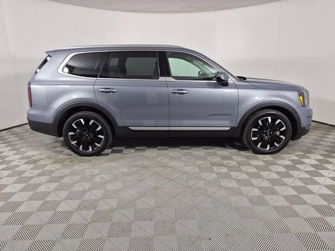 Used 2025 Kia Telluride SX w/ SX Captain's Chair Package AWD/4WD image 2