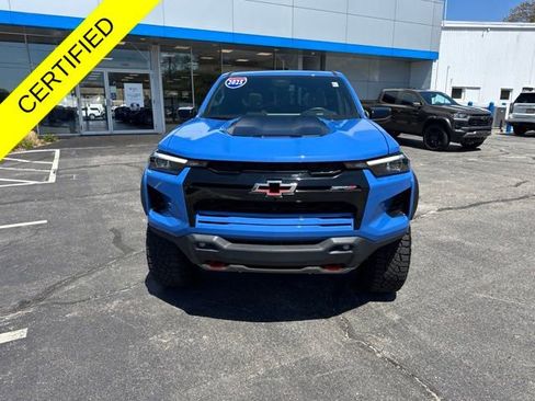 Used 2025 Chevrolet Colorado ZR2 w/ Technology Package AWD/4WD image 4
