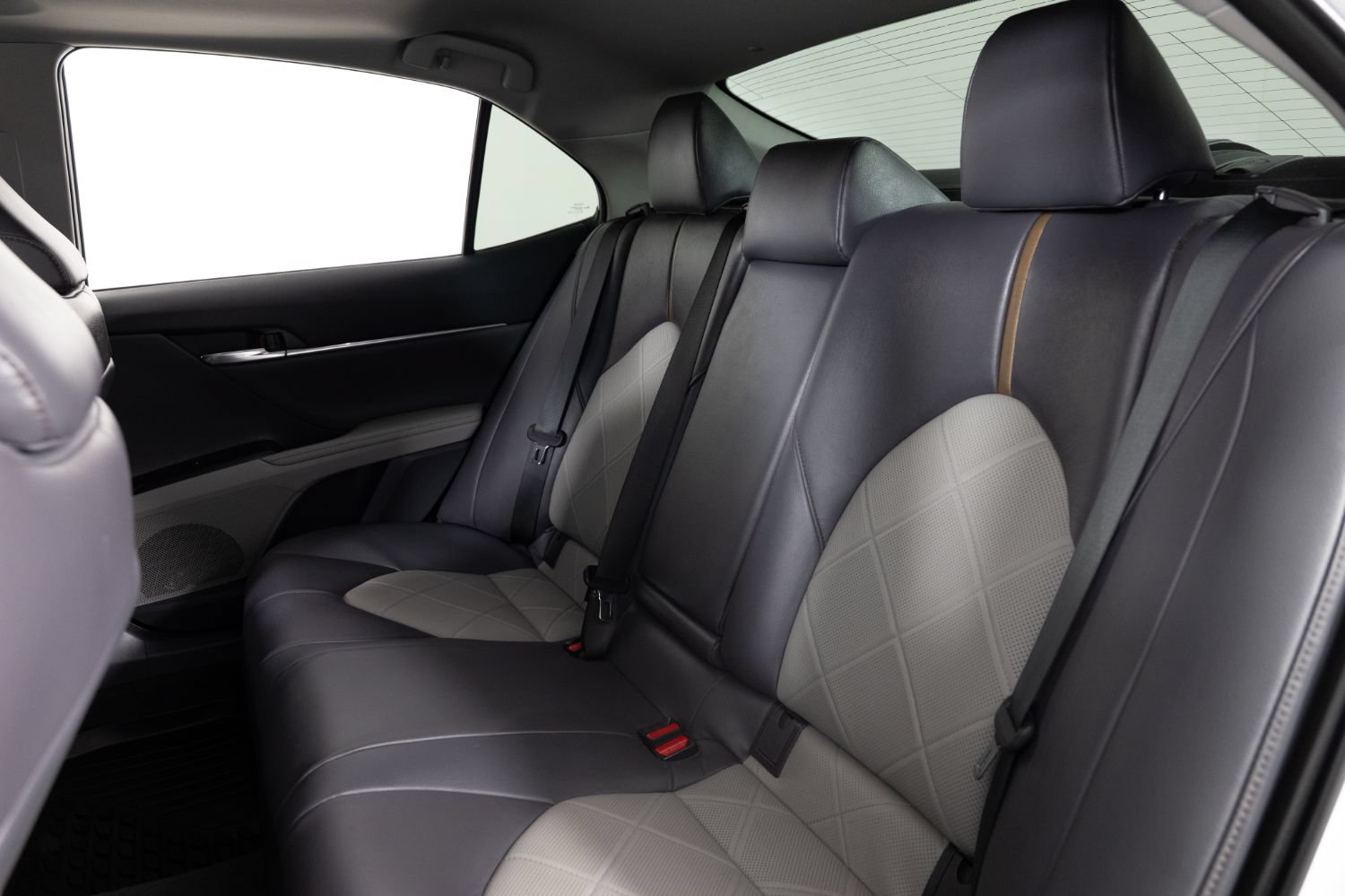 Used 2019 Toyota Camry XLE FWD image 17