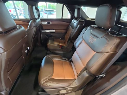Used 2024 Ford Explorer King Ranch w/ Technology Package AWD/4WD image 39