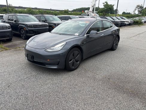 Used 2018 Tesla Model 3 Long Range RWD image 1