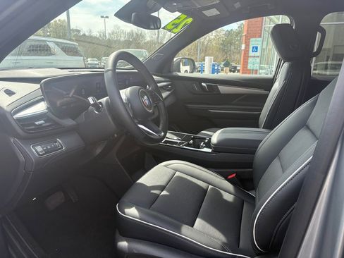 Used 2025 Buick Enclave Preferred image 11