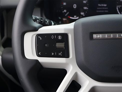 New 2025 Land Rover Defender 130 S image 21
