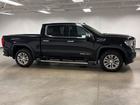 Used 2023 GMC Sierra 1500 Denali AWD/4WD image 7