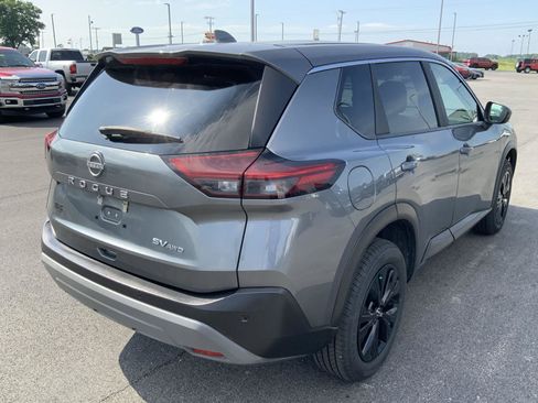 Used 2023 Nissan Rogue SV AWD/4WD image 13
