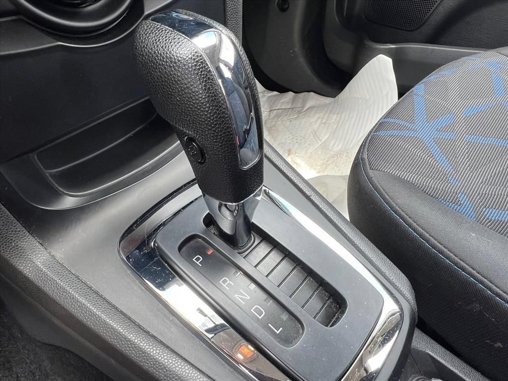 Used 2013 Ford Fiesta SE FWD image 27