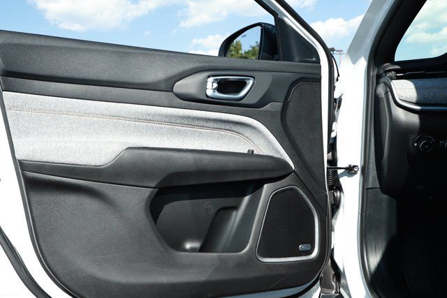New 2026 Jeep Compass Latitude AWD/4WD image 24