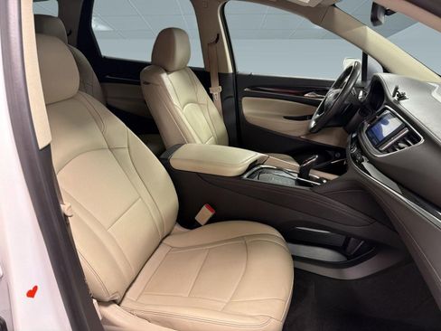 Used 2020 Buick Enclave Essence FWD image 31