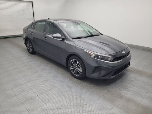 Used 2022 Kia Forte LXS w/ LXS Technology Package FWD image 11