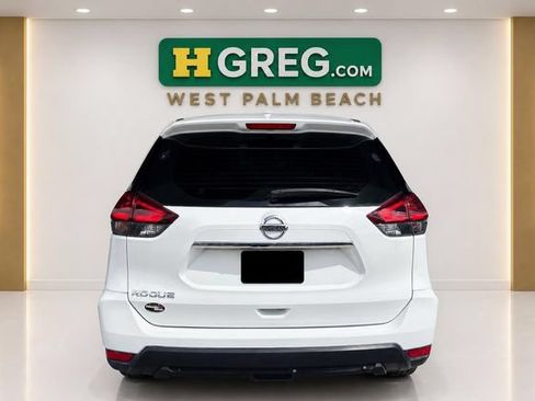 Used 2019 Nissan Rogue S FWD image 8