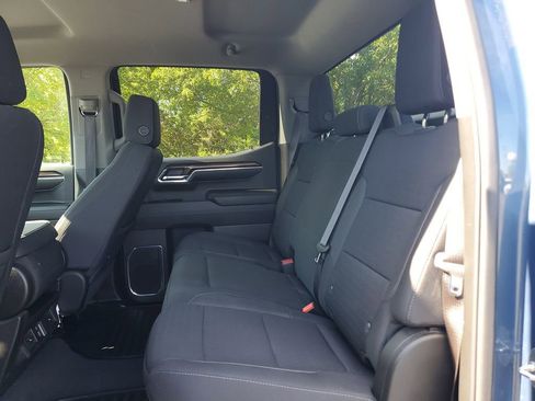 Used 2024 Chevrolet Silverado 1500 LT AWD/4WD image 8