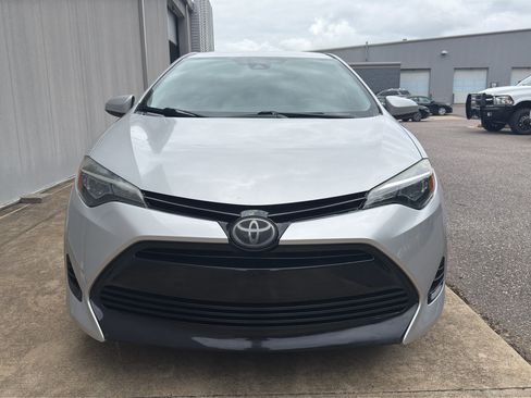 Used 2018 Toyota Corolla LE FWD image 8