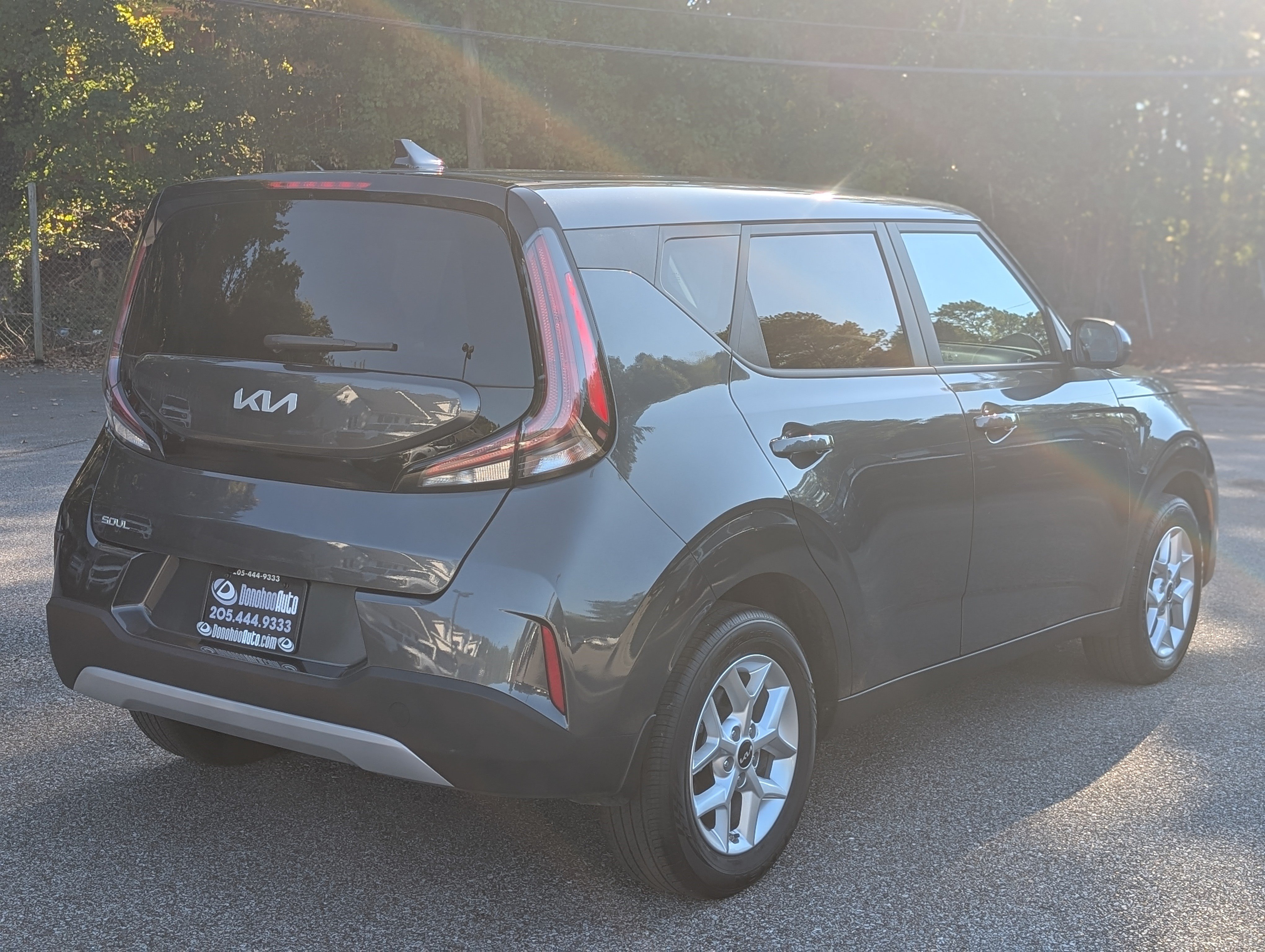 Used 2025 Kia Soul LX w/ LX Technology Package FWD image 9