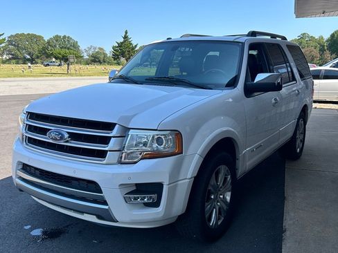 Used 2016 Ford Expedition Platinum RWD image 1