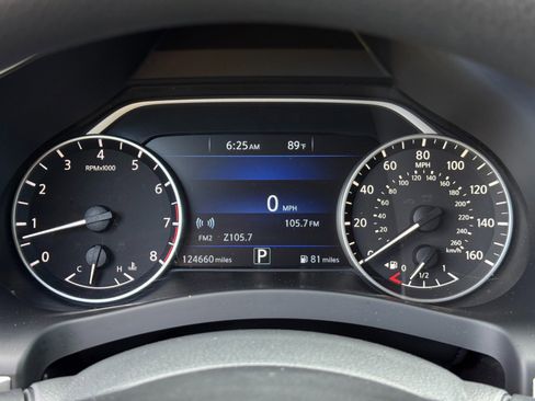 Used 2016 Nissan Murano S FWD image 17