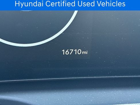 Certified 2025 Hyundai Santa Cruz Limited AWD/4WD image 20