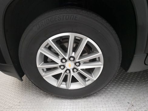 Used 2023 Chevrolet Traverse LT w/ LPO, Floor Liner Package AWD/4WD image 28