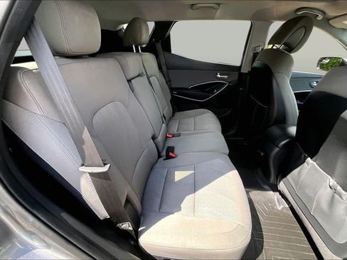 Used 2018 Hyundai Santa Fe Sport w/ 2.4L Value Package 02 AWD/4WD image 19
