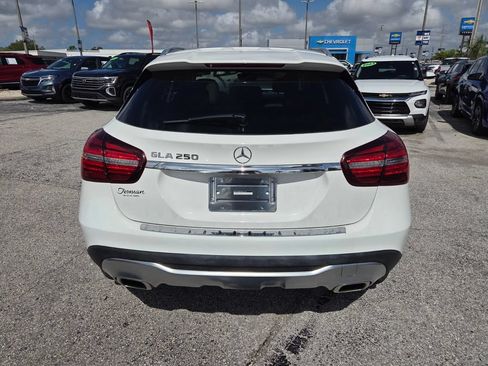 Used 2019 Mercedes-Benz GLA 250 w/ Premium Package image 13