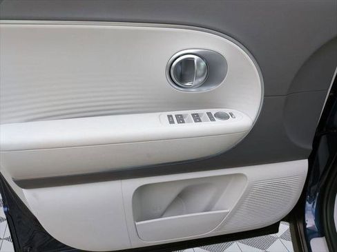 New 2026 Hyundai Ioniq 9 SE AWD/4WD image 9