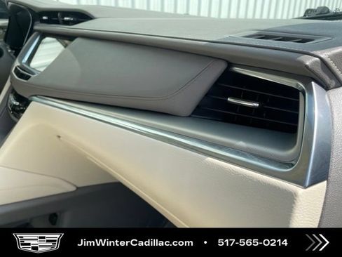 Certified 2022 Cadillac XT5 Premium Luxury AWD/4WD image 16
