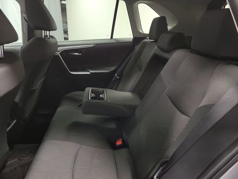 Used 2025 Toyota RAV4 XLE AWD/4WD image 21