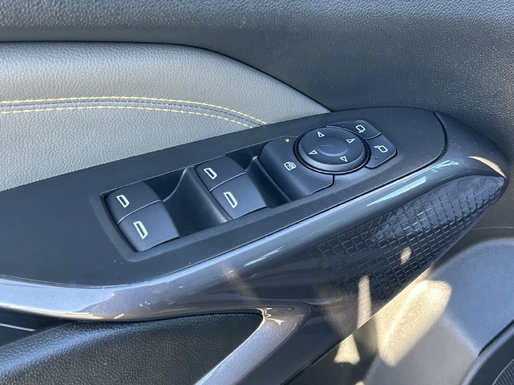 Certified 2024 Chevrolet Trax ACTIV w/ Sunroof Package FWD image 28