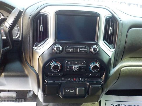 Used 2021 Chevrolet Silverado 1500 LT w/ Fleet Comfort Package AWD/4WD image 17