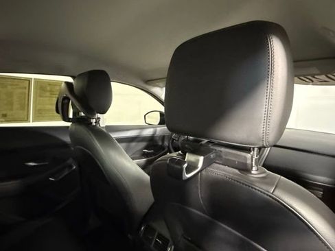 Certified 2020 Jaguar E-PACE image 27