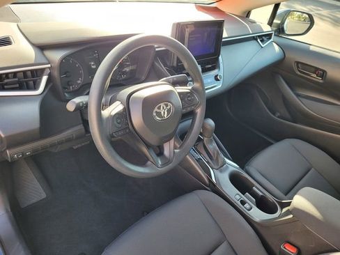 Used 2025 Toyota Corolla LE image 7