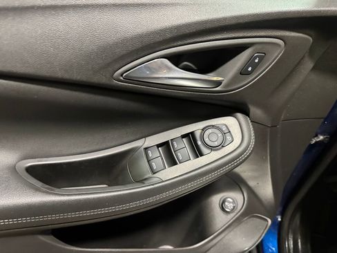 Used 2022 Buick Encore GX Select image 5