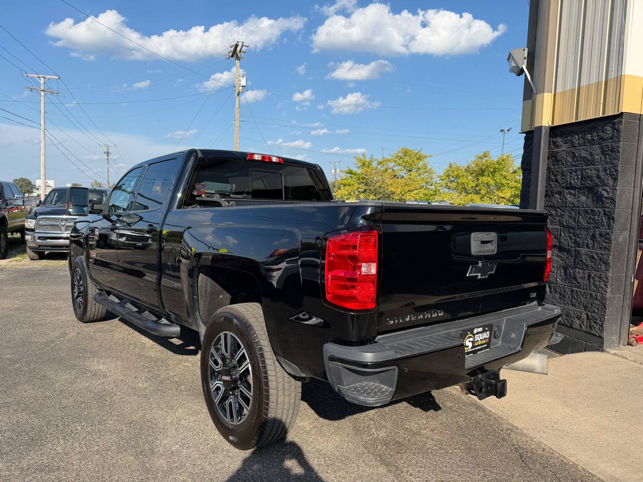 Used 2019 Chevrolet Silverado 2500 LTZ w/ Midnight Edition AWD/4WD image 3