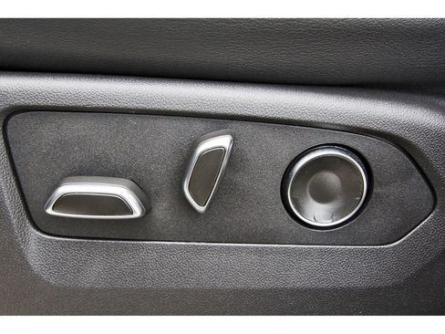 Certified 2024 Cadillac Escalade ESV Premium Luxury w/ Performance Package image 28