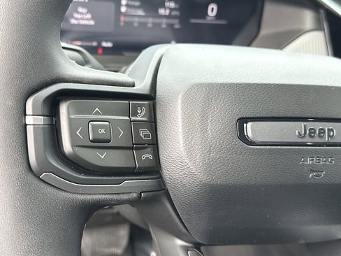 New 2026 Jeep Cherokee Limited AWD/4WD image 32